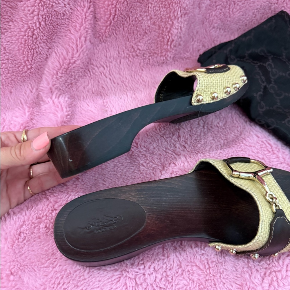 GUCCI TAN LINEN HORSE BIT PEEP TOE WOODEN CLOGS SIZE 6 - Picture 5 of 6